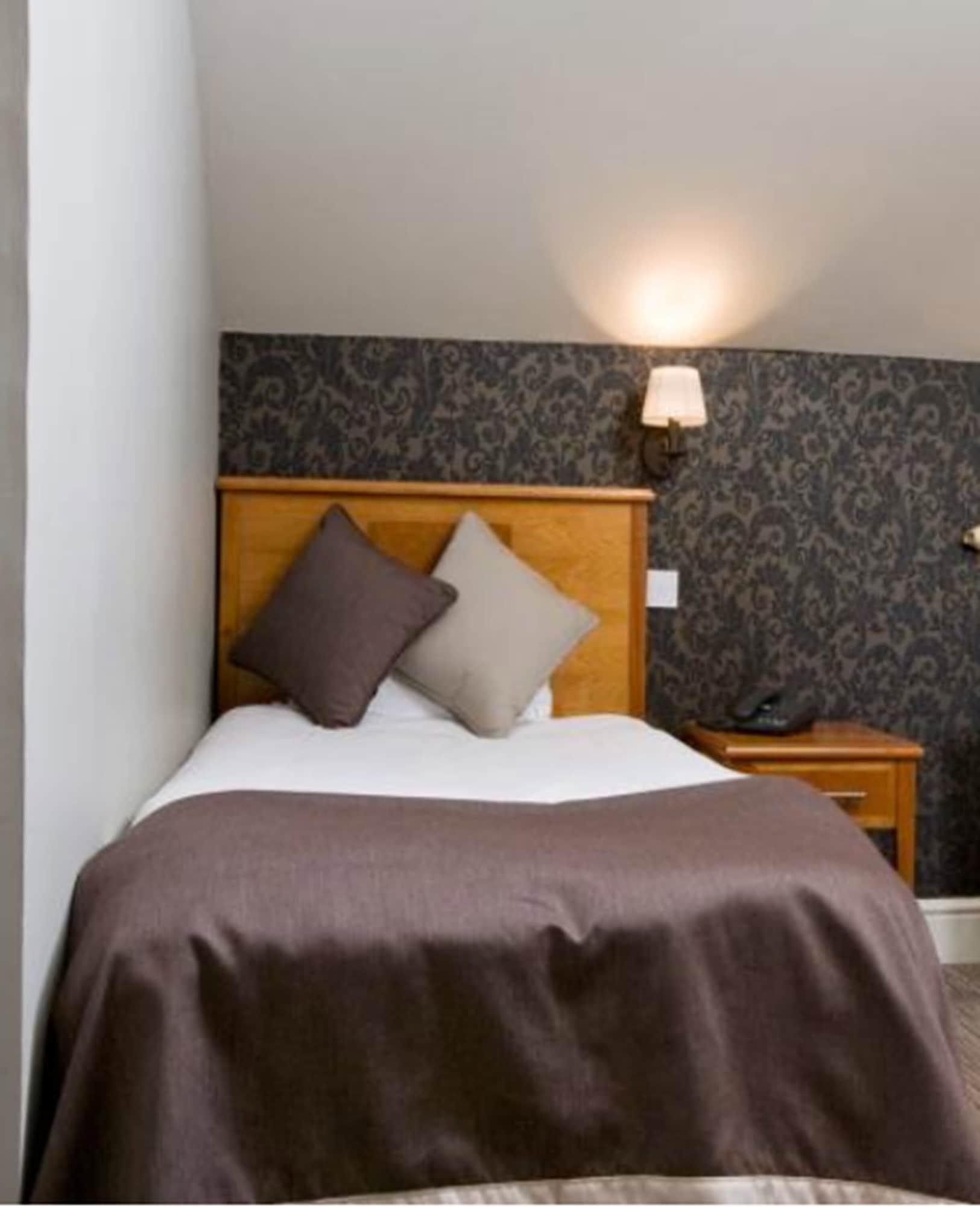 The Dog & Bear Hotel Lenham Esterno foto