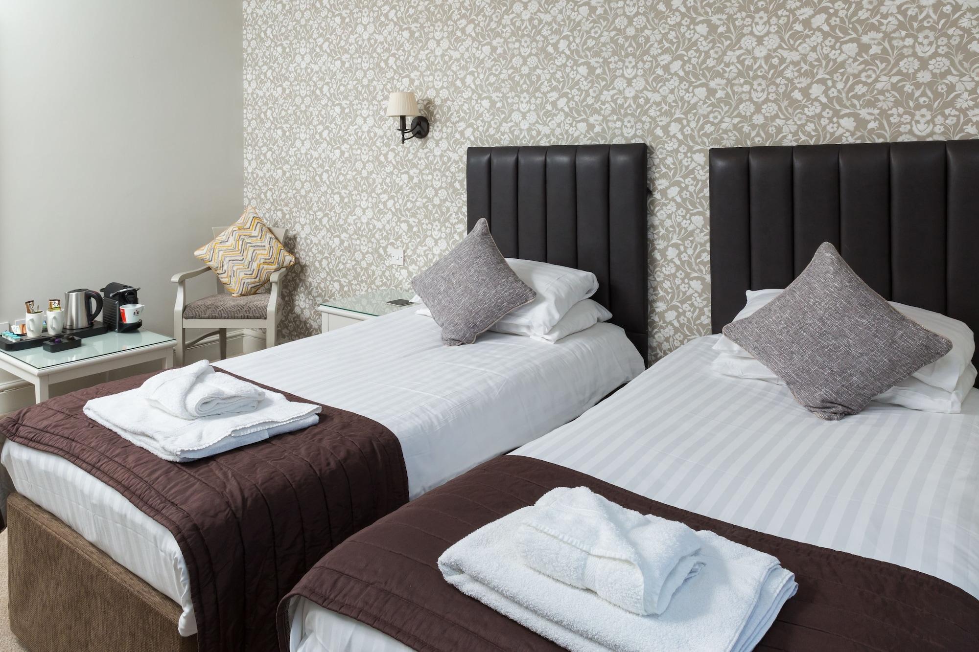 The Dog & Bear Hotel Lenham Esterno foto