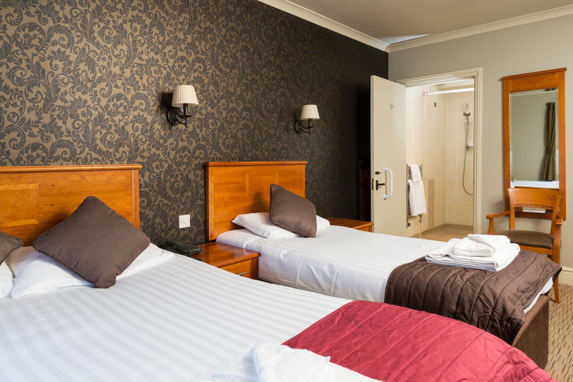The Dog & Bear Hotel Lenham Esterno foto
