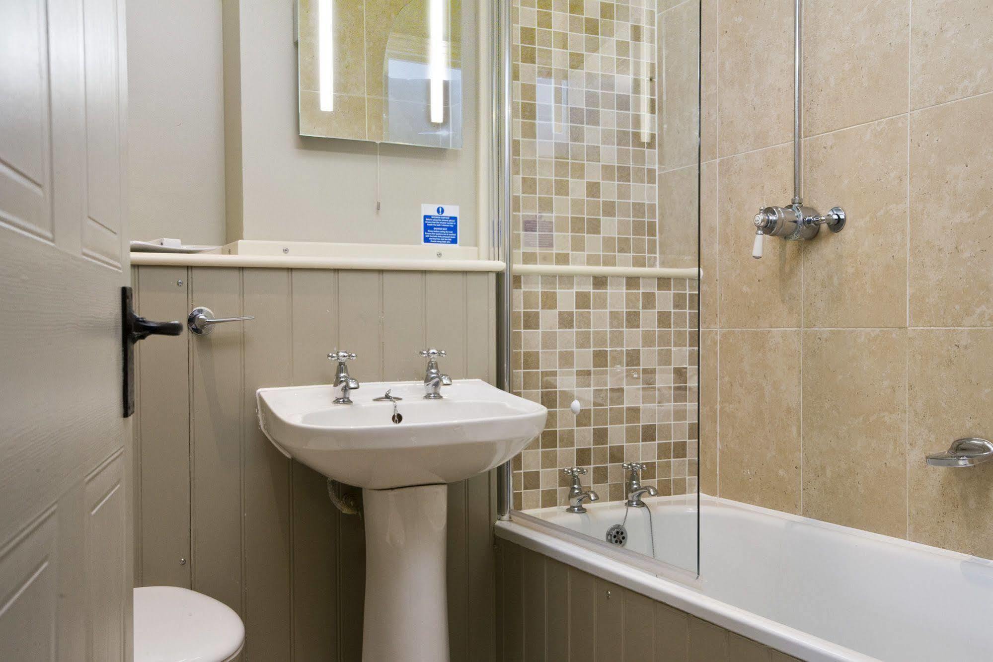 The Dog & Bear Hotel Lenham Esterno foto